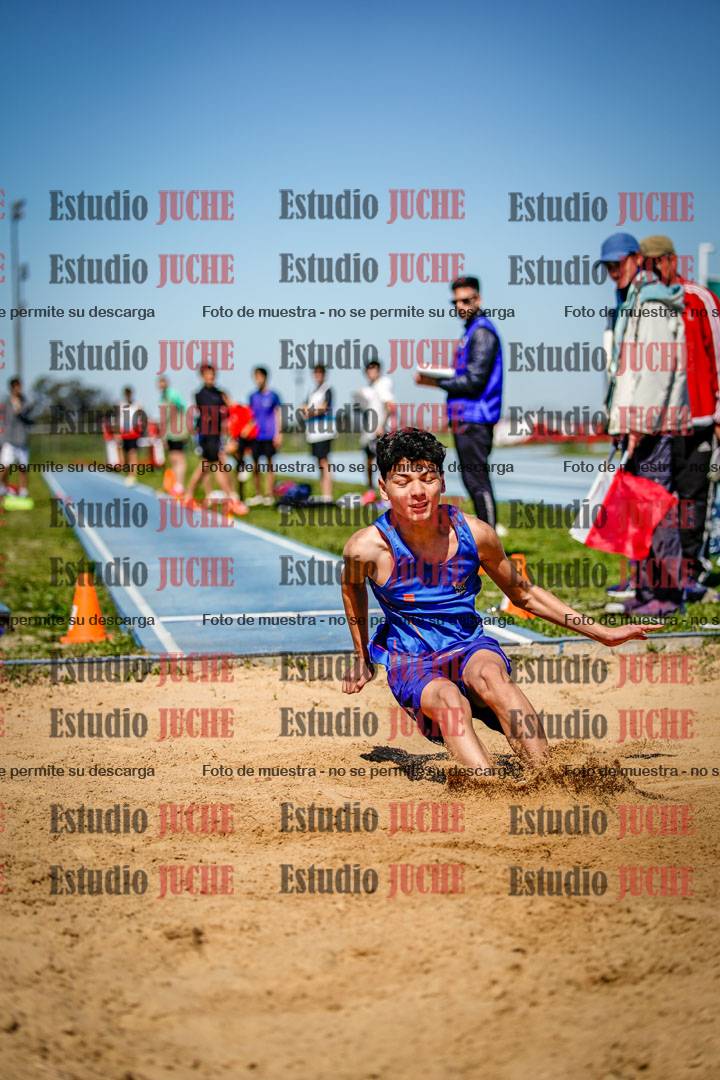 Fotos del salto en largo de varones - U15