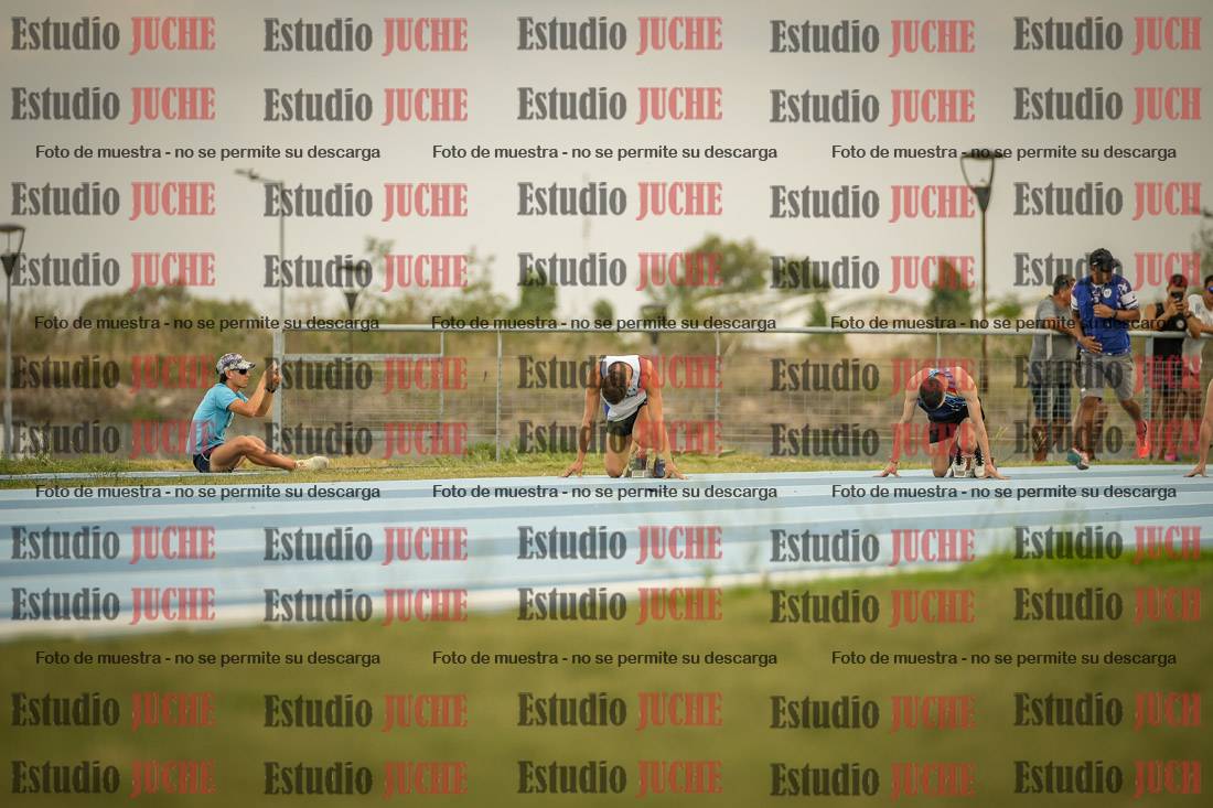 Fotos de los 300 m llanos de varones