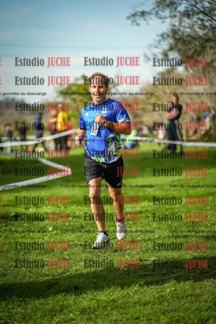 Fotos de la llegada del cross de 4000 m - varones