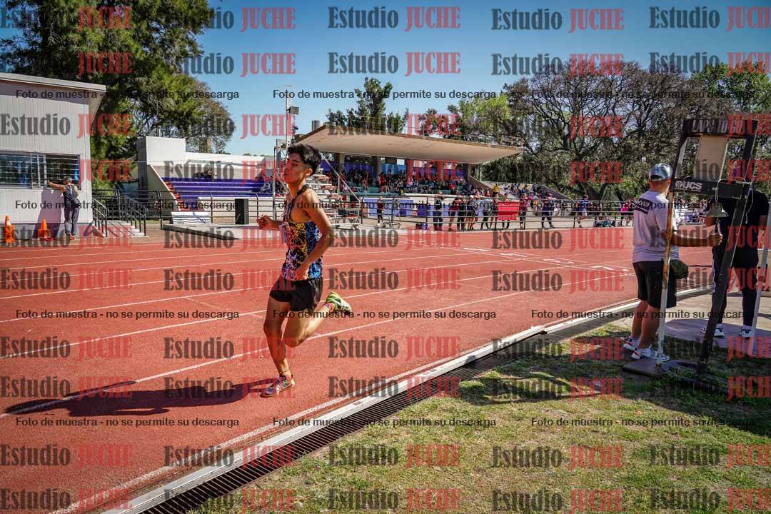 Fotos de los 2400 m de varones