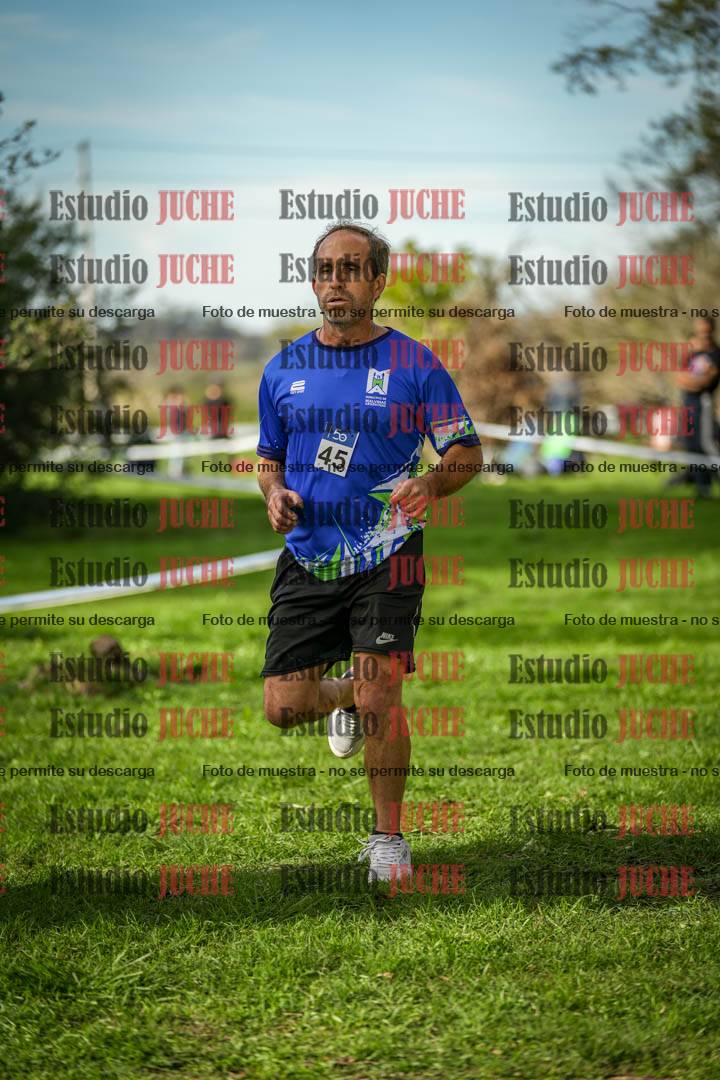 Fotos de la llegada del cross de 4000 m - varones