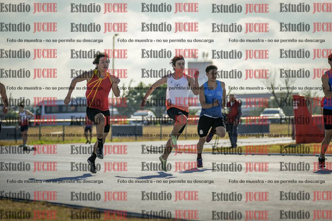 Fotos de los 100 m llanos de varones