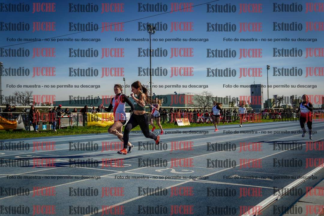 Fotos de los 100 m llanos de mujeres - U17