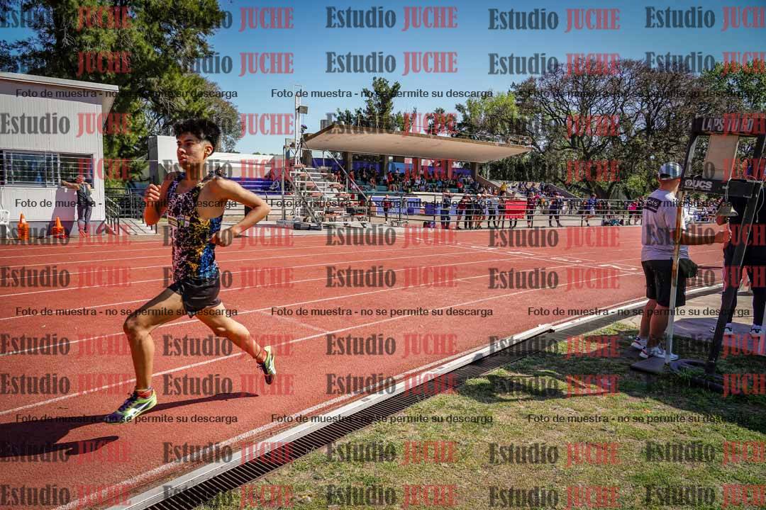 Fotos de los 2400 m de varones