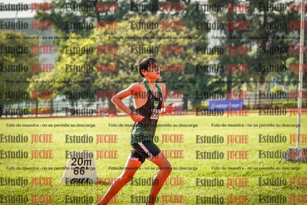 Fotos de los 2000 m con obstáculos de varones