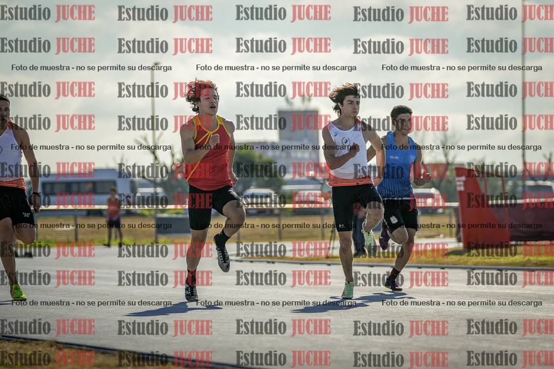 Fotos de los 100 m llanos de varones