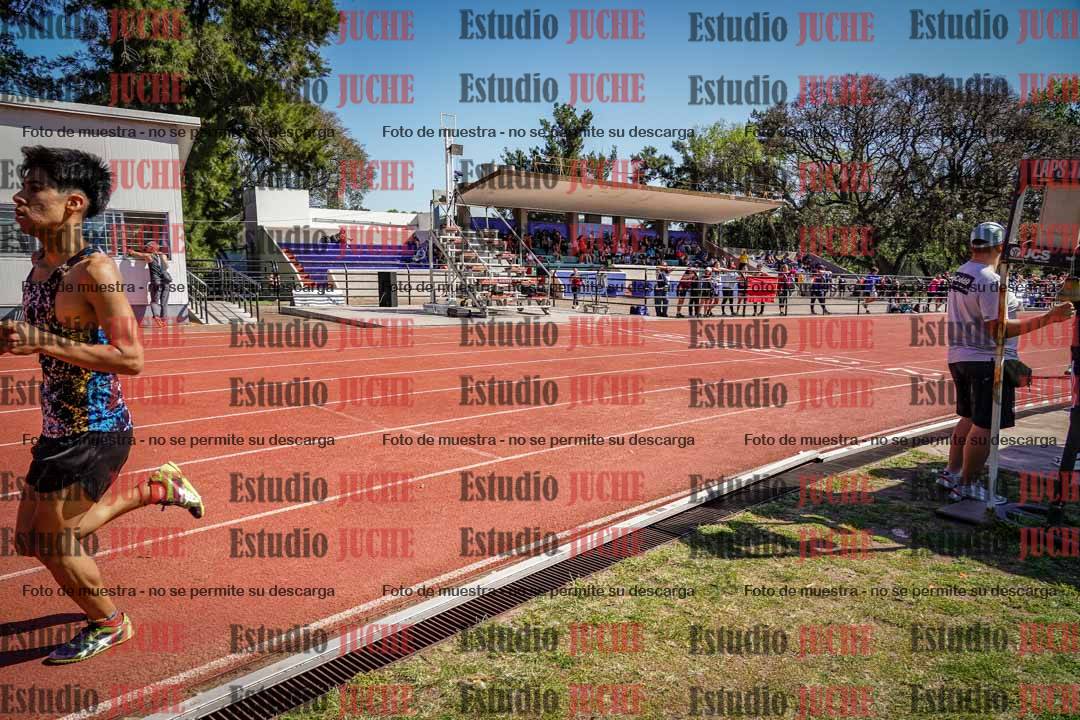 Fotos de los 2400 m de varones