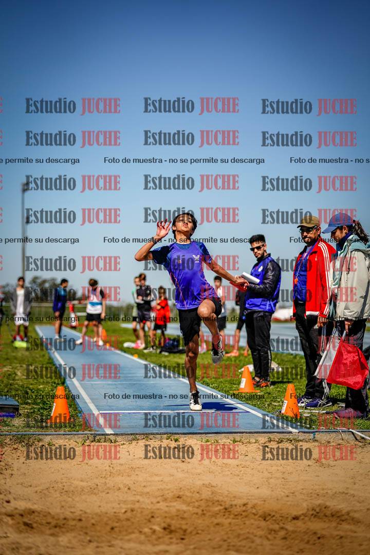 Fotos del salto en largo de varones - U15