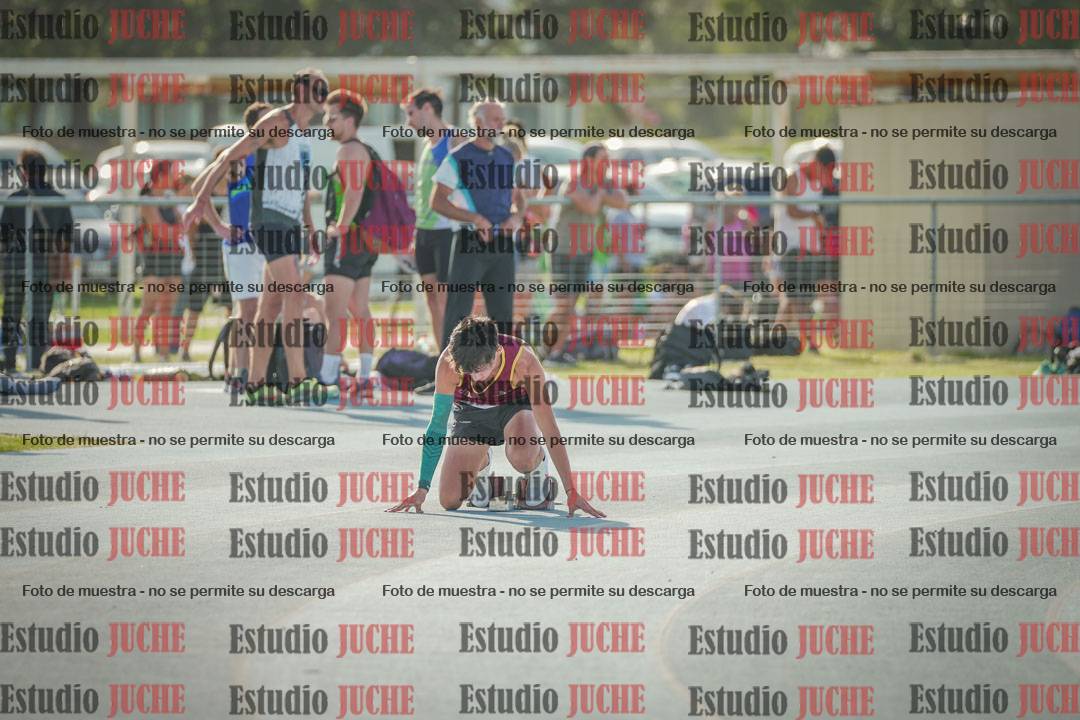 Fotos de los 400 m llanos de varones