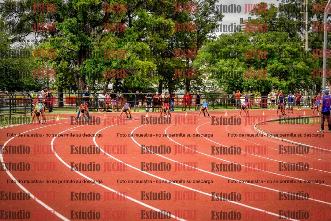 Fotos de los 200 m llanos de varones