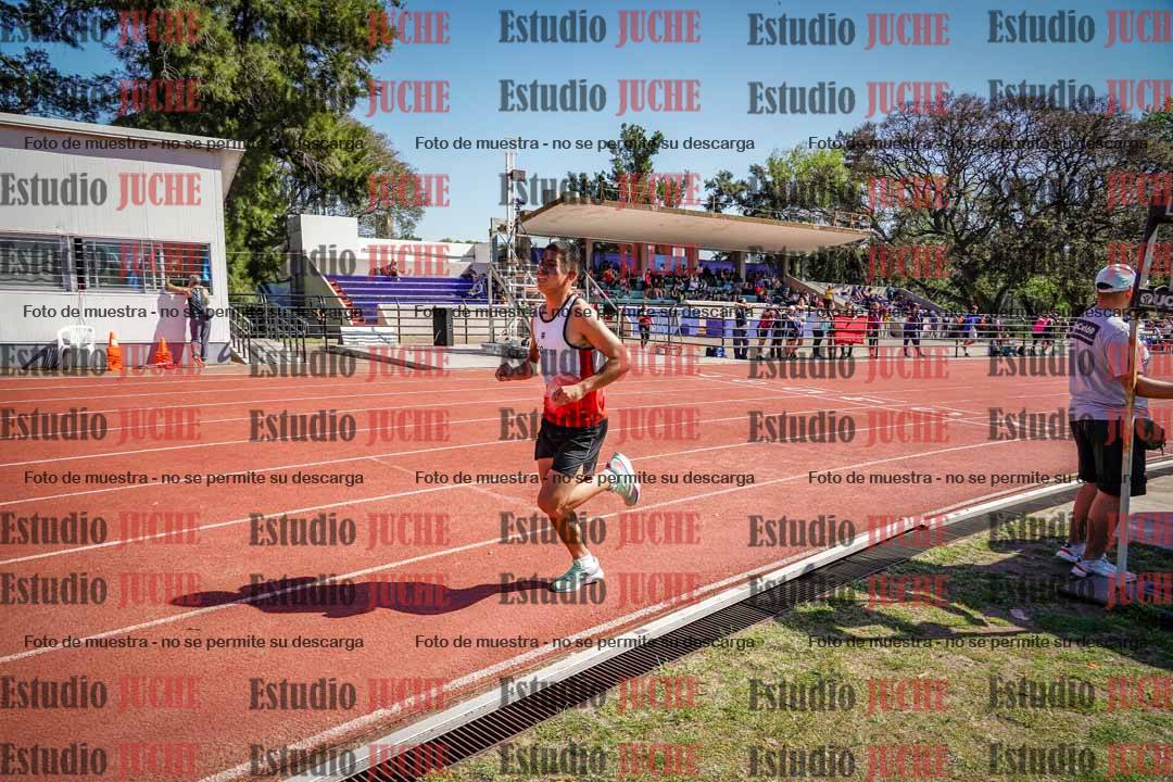 Fotos de los 2400 m de varones