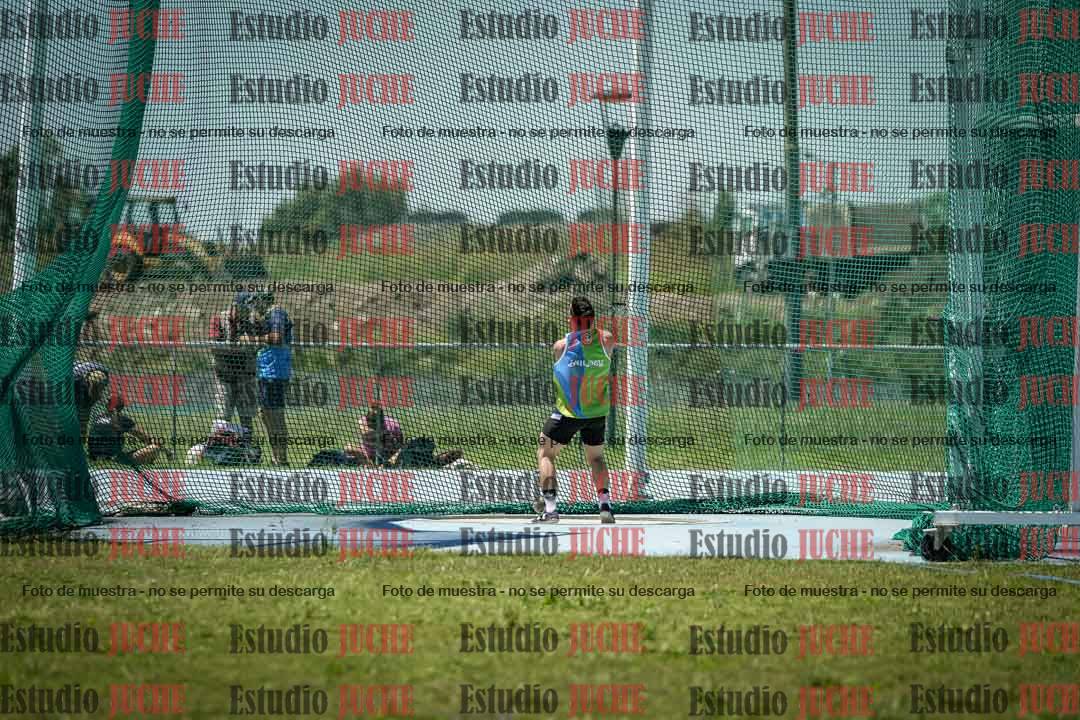 Fotos del lanzamiento del martillo de varones