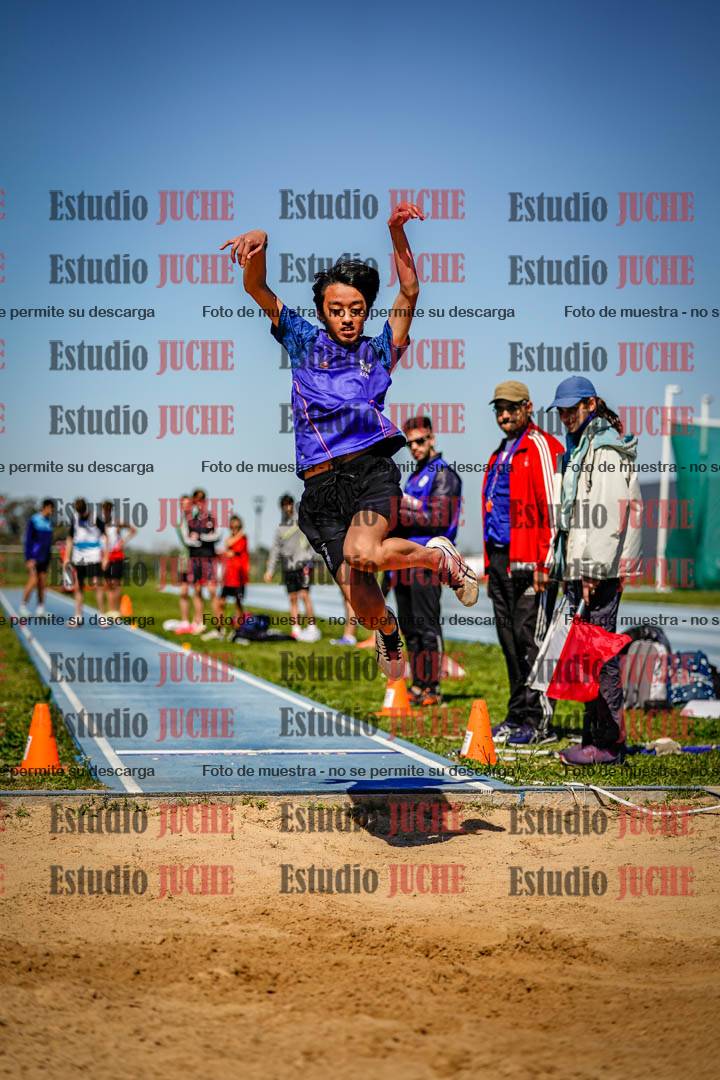 Fotos del salto en largo de varones - U15
