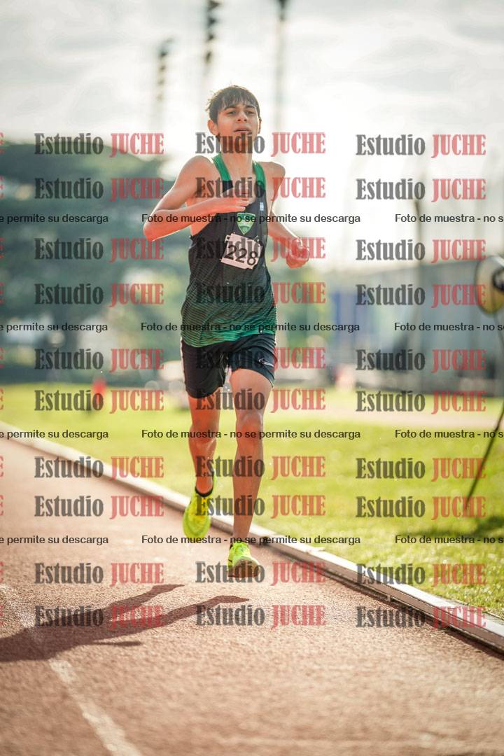 Fotos de los 2000 m con obstáculos de varones