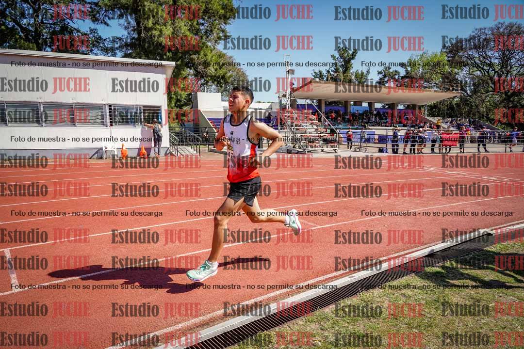 Fotos de los 2400 m de varones