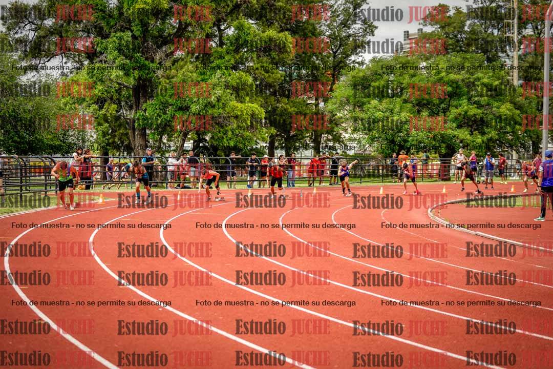 Fotos de los 200 m llanos de varones