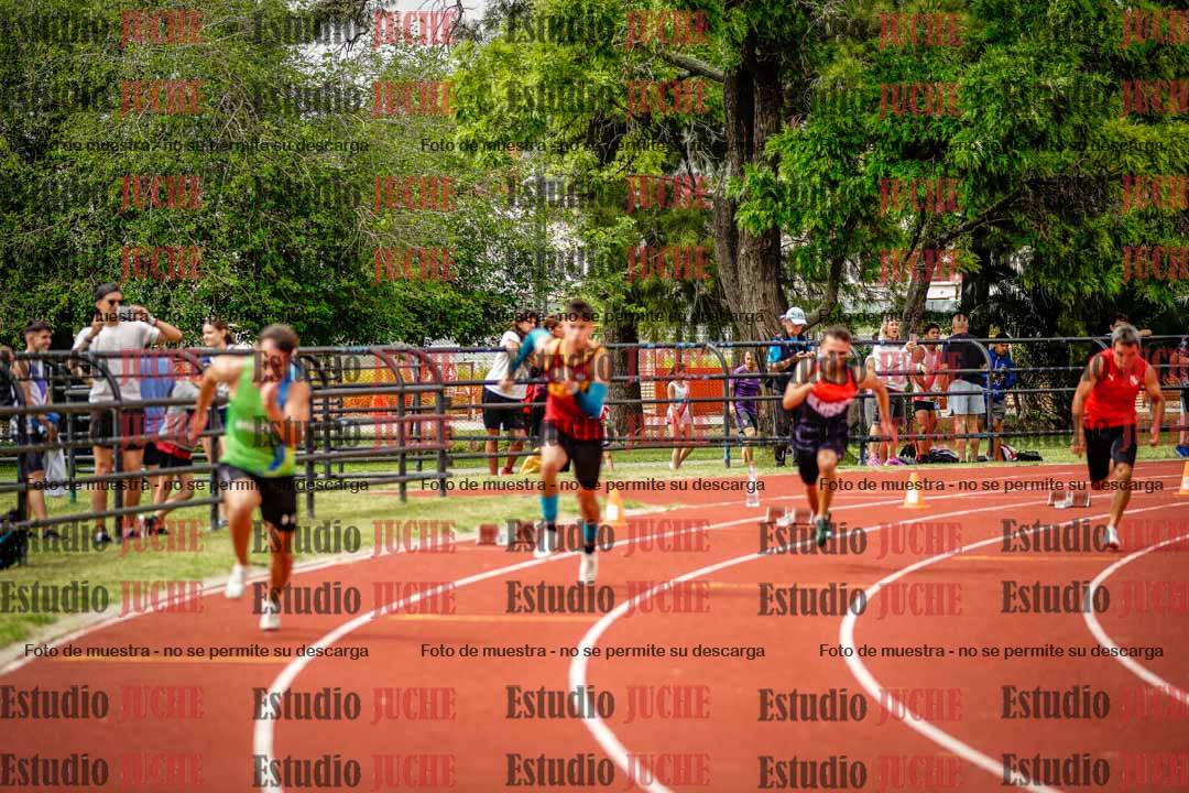 Fotos de los 200 m llanos de varones