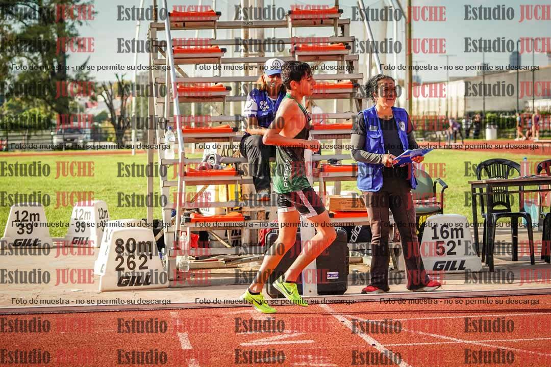 Fotos de los 2000 m con obstáculos de varones