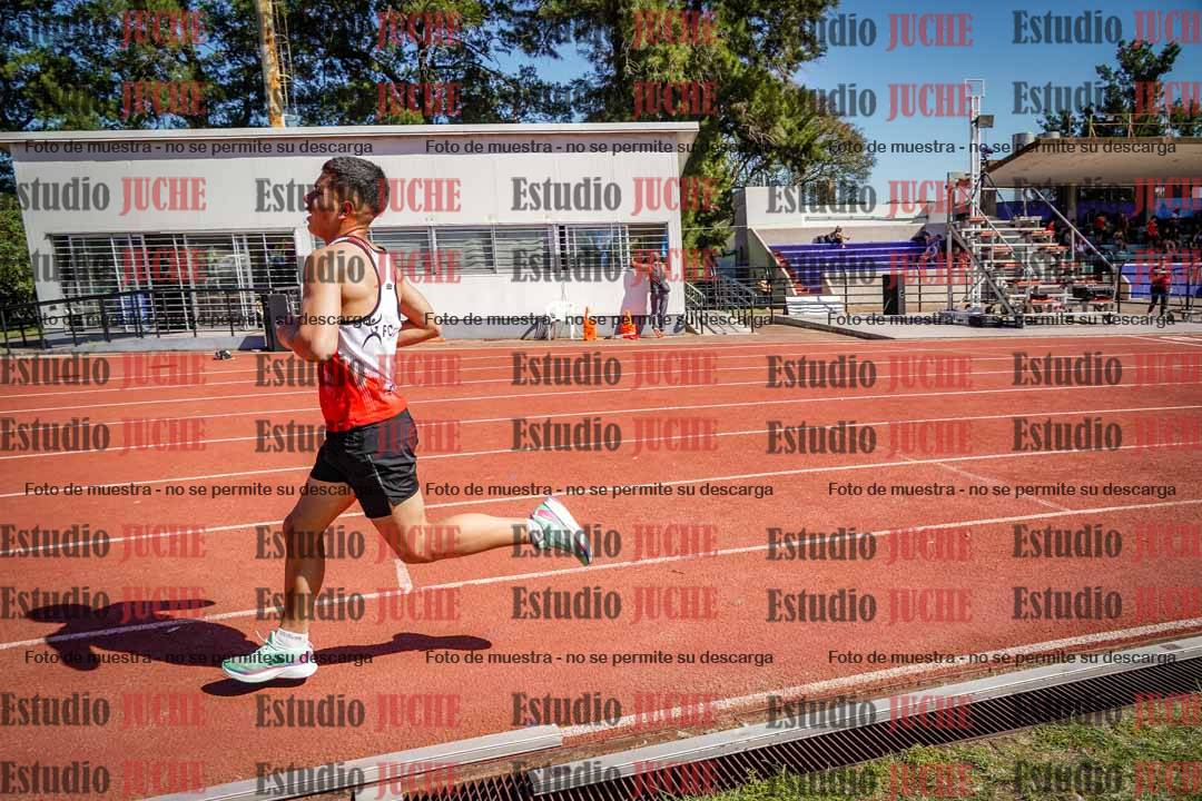 Fotos de los 2400 m de varones