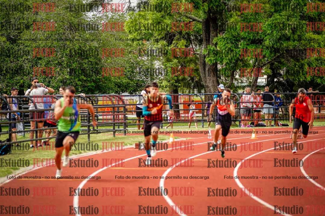 Fotos de los 200 m llanos de varones