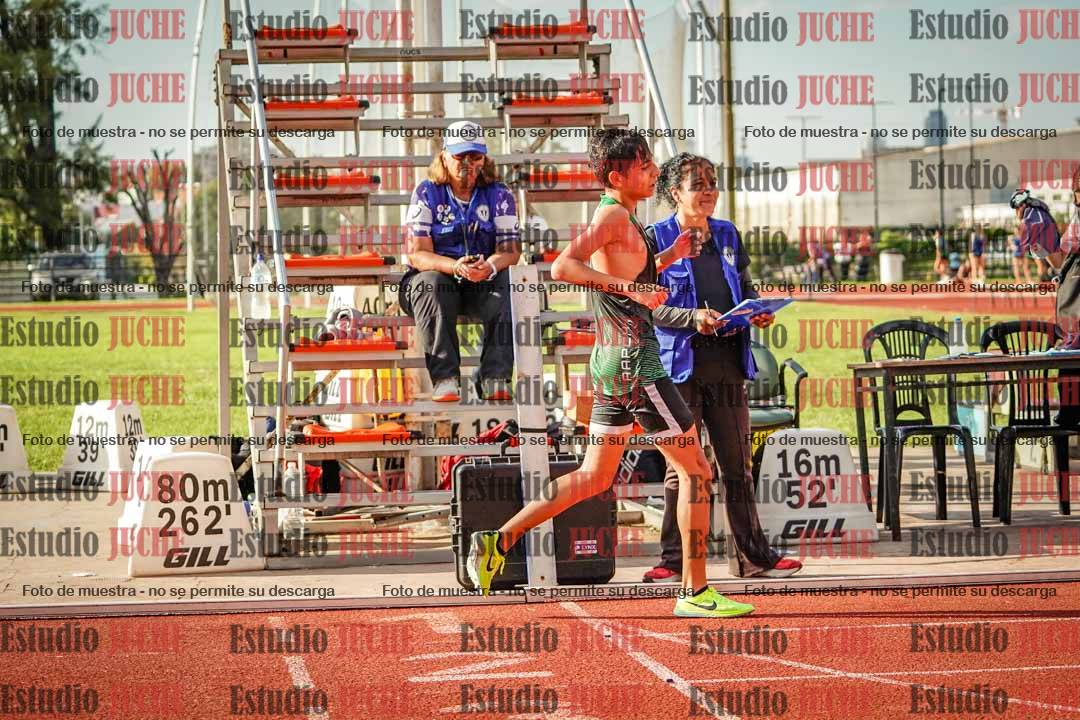 Fotos de los 2000 m con obstáculos de varones