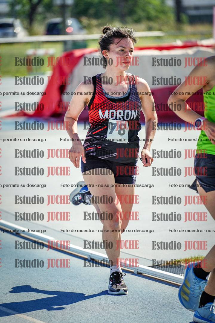 Fotos de los 5000 m de mujeres y varones - serie 2