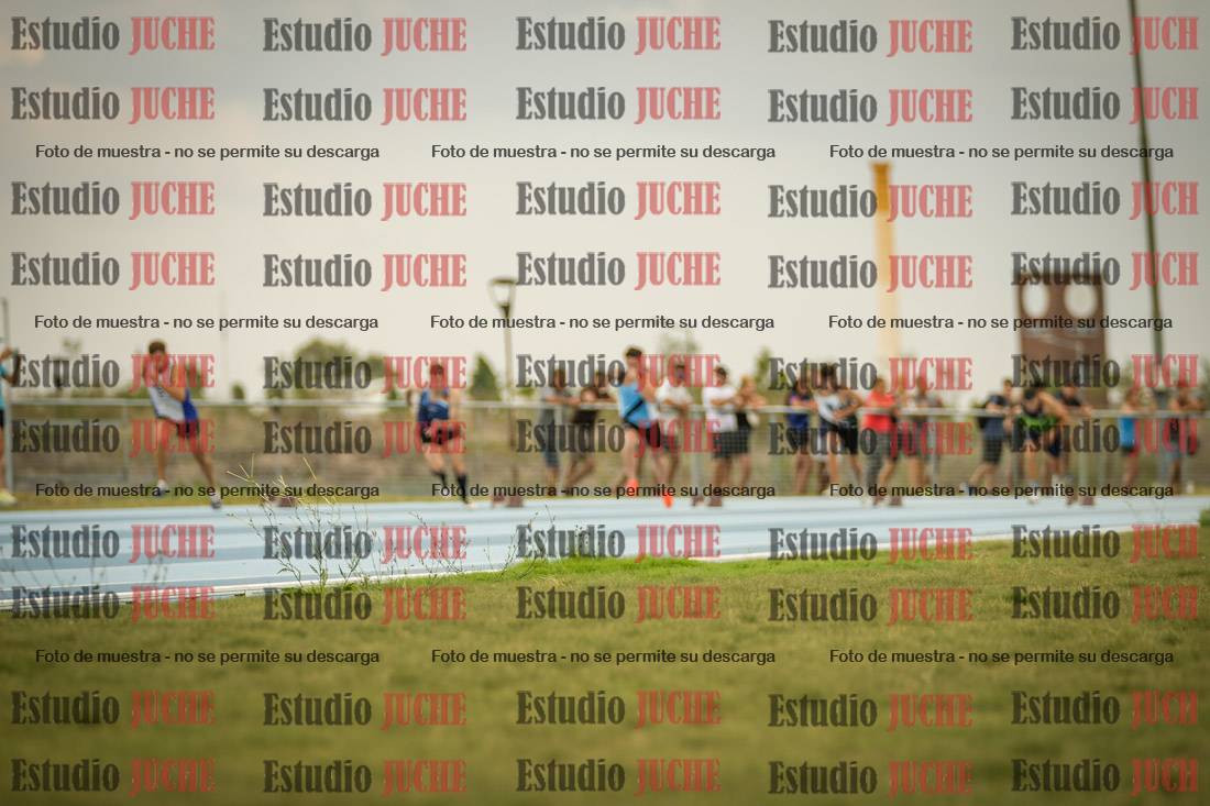 Fotos de los 300 m llanos de varones