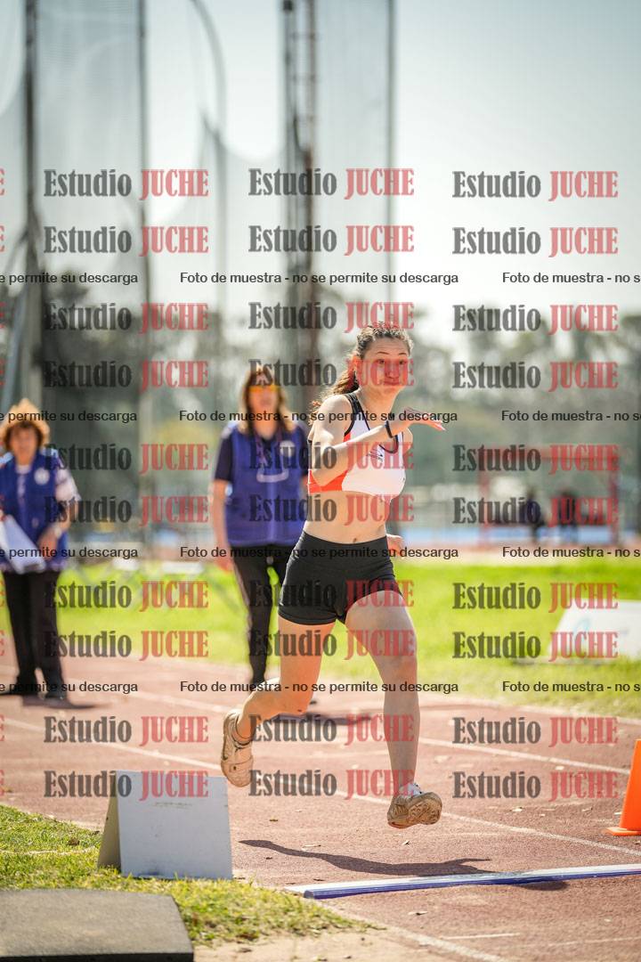 Fotos del salto en largo de mujeres - ambas categorías