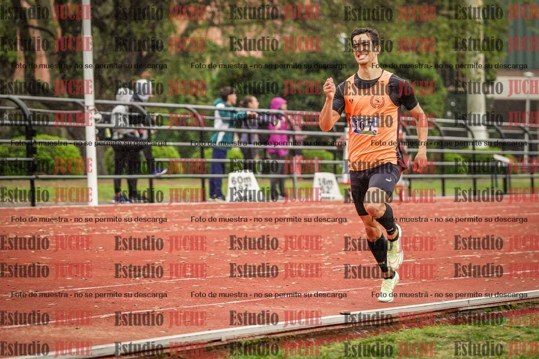 Fotos de los 800 m llanos de varones