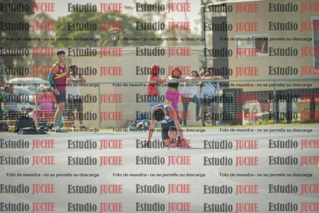 Fotos de los 400 m llanos de varones