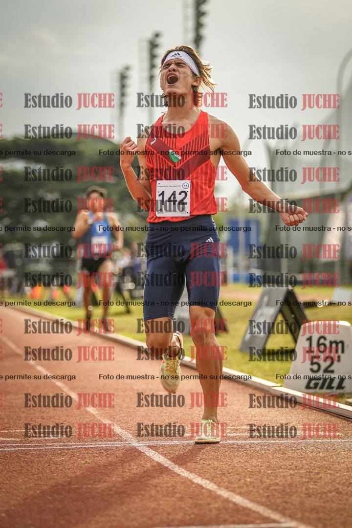 Fotos de los 3000 m con obstáculos de varones