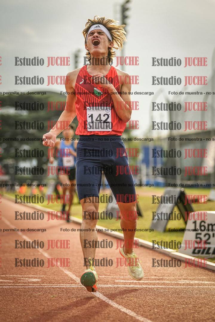 Fotos de los 3000 m con obstáculos de varones