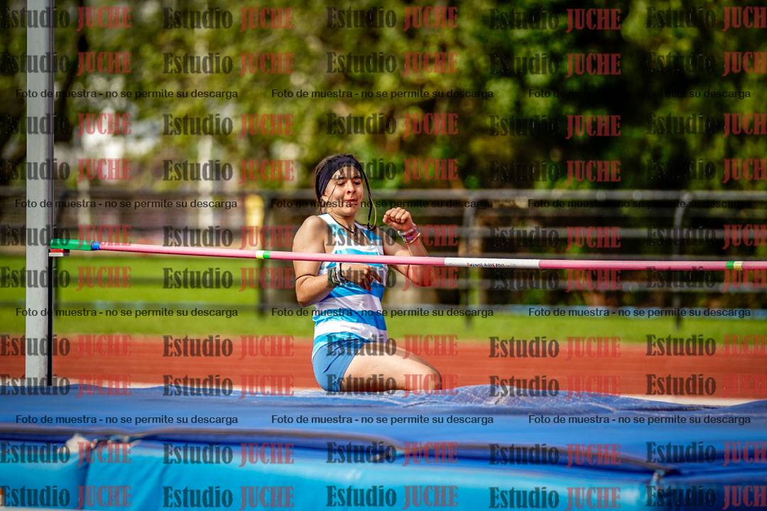 Fotos del salto en alto de mujeres - hexatlón 2