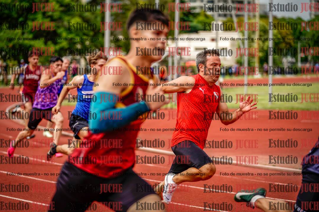 Fotos de los 200 m llanos de varones