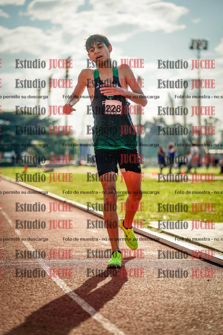 Fotos de los 2000 m con obstáculos de varones