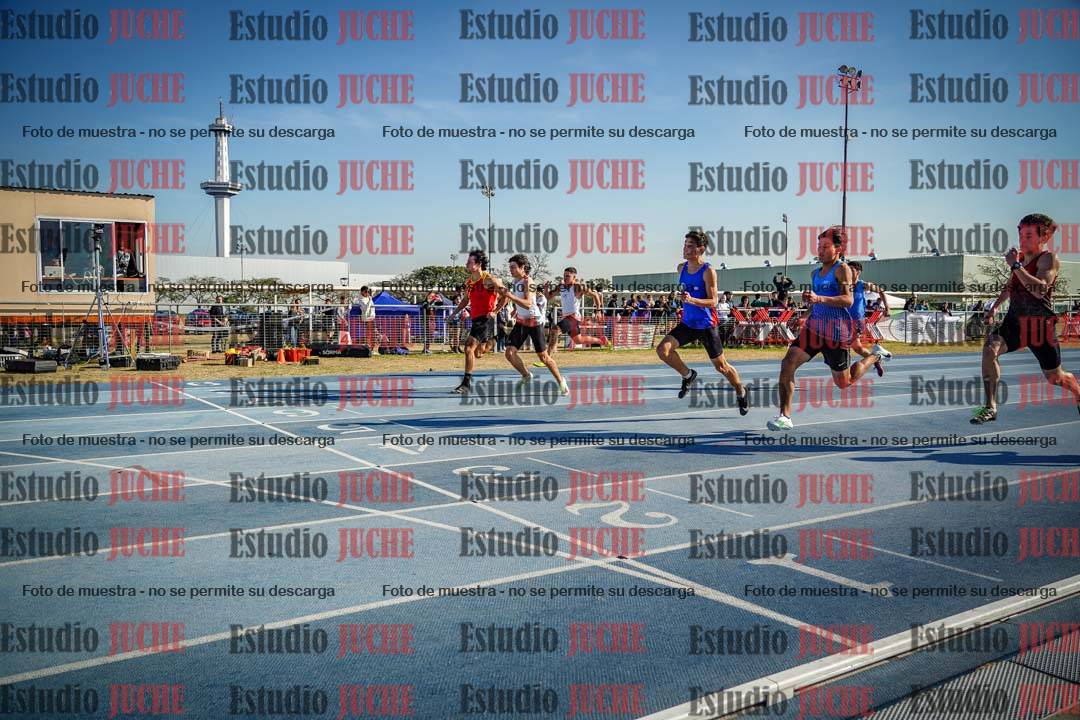 Fotos de los 100 m llanos de varones