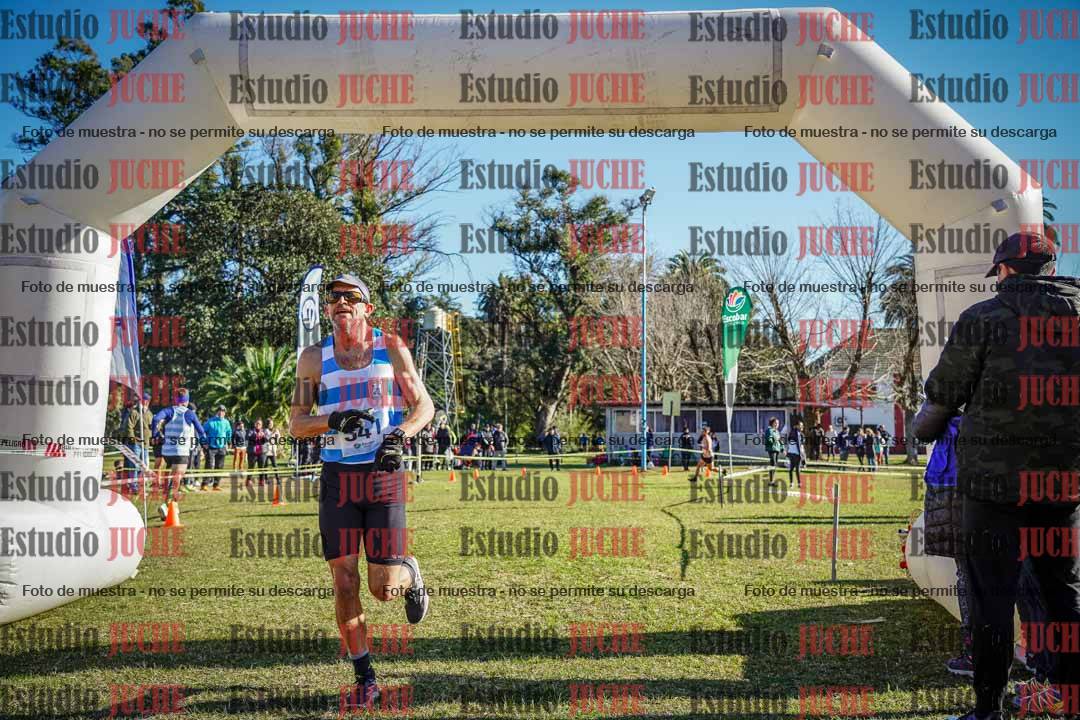 Fotos de la llegada del cross de 4000 m - varones