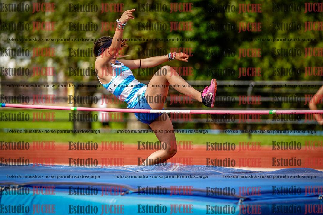 Fotos del salto en alto de mujeres - hexatlón 2