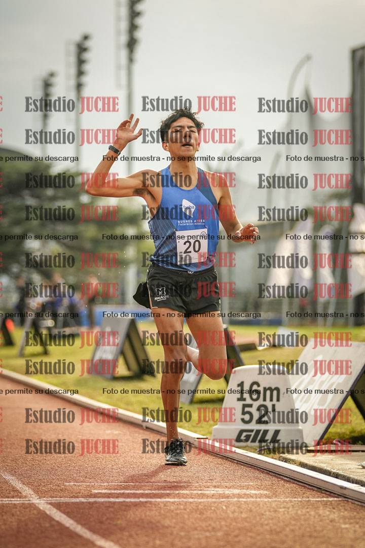 Fotos de los 3000 m con obstáculos de varones