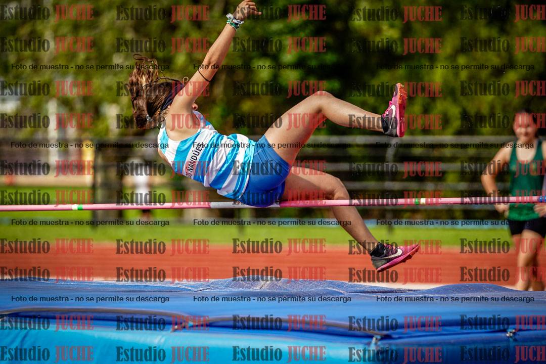Fotos del salto en alto de mujeres - hexatlón 2