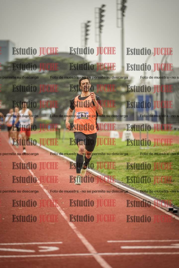 Fotos de los 800 m llanos de varones