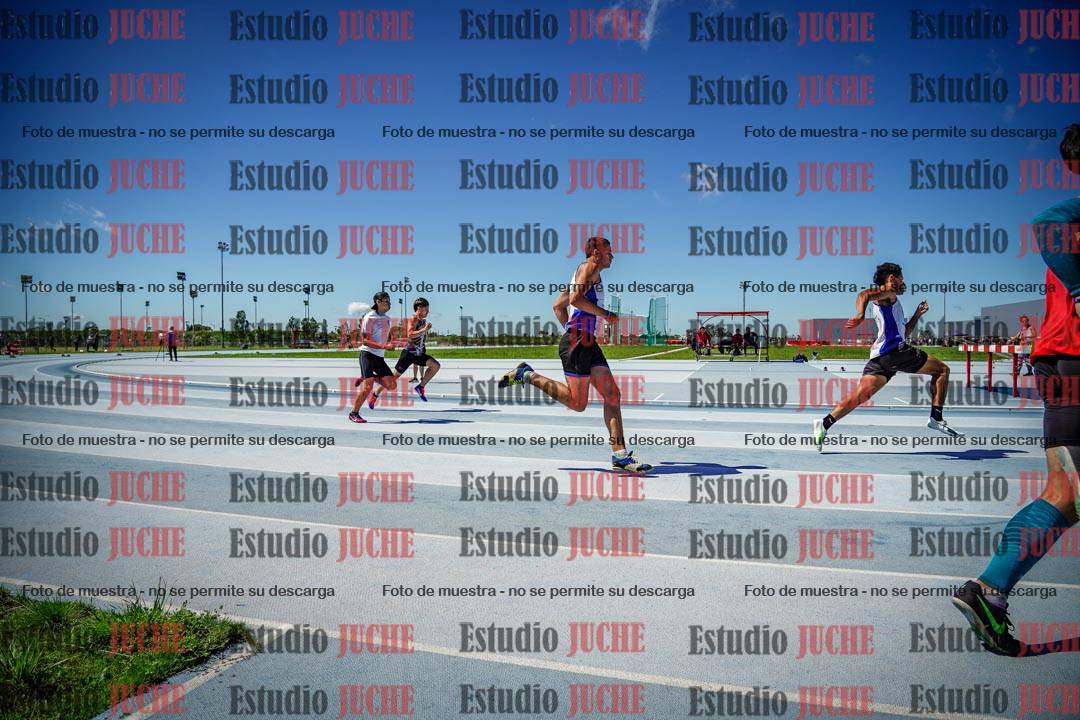 Fotos de los 200 m llanos de varones
