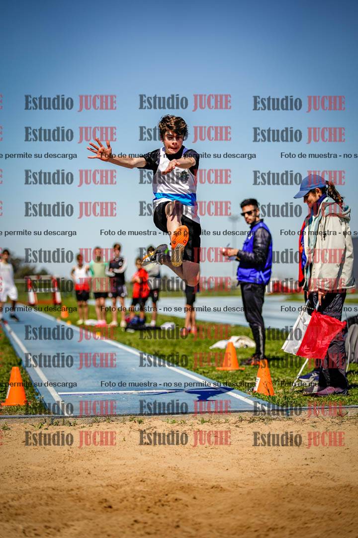 Fotos del salto en largo de varones - U15