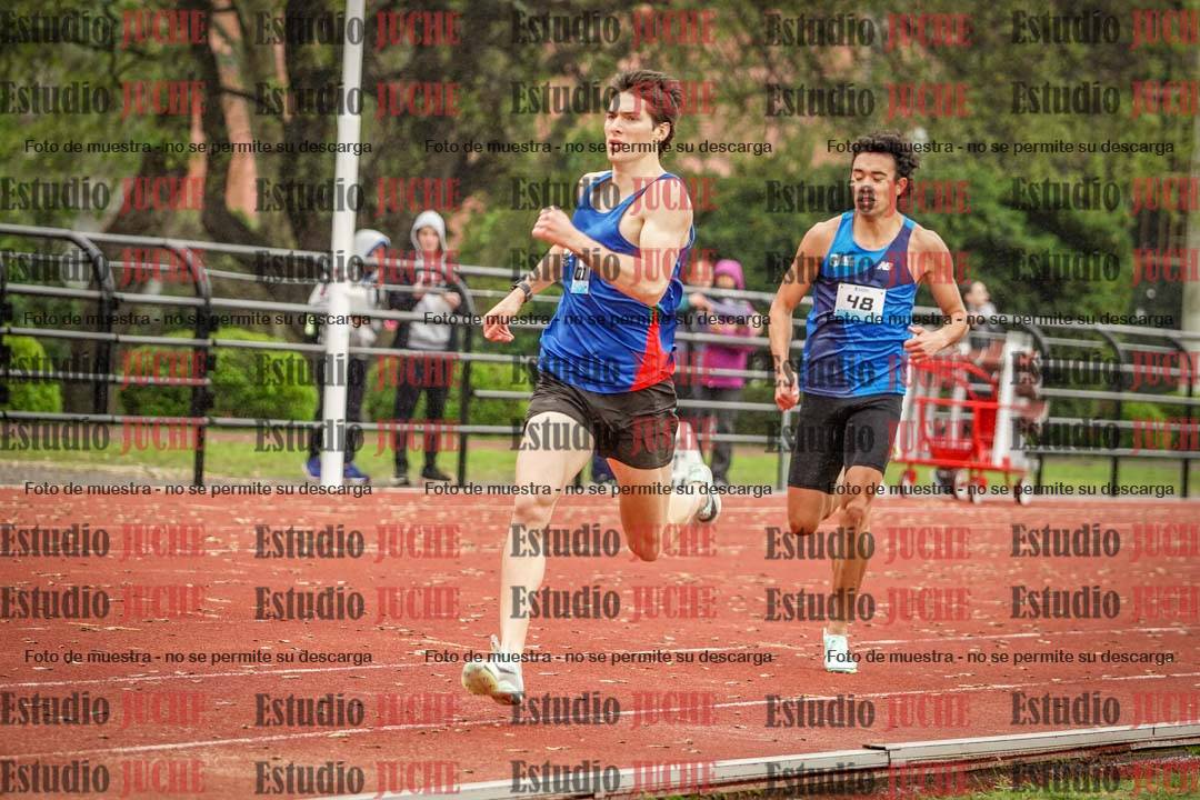 Fotos de los 800 m llanos de varones