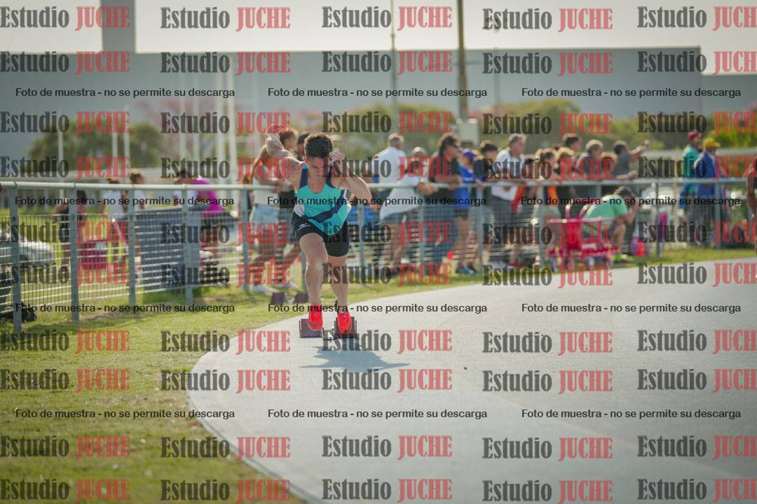 Fotos de los 400 m llanos de varones