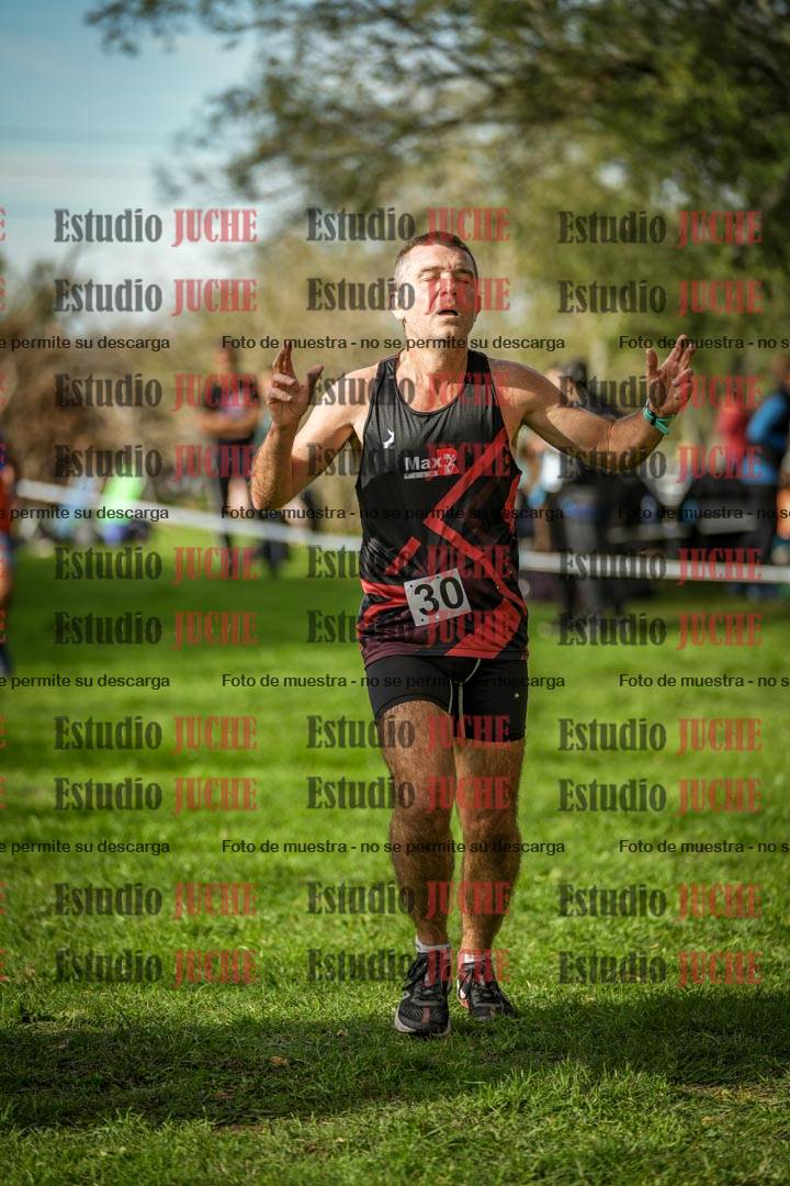 Fotos de la llegada del cross de 4000 m - varones