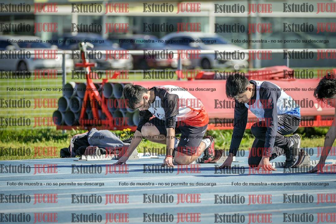 Fotos de los 100 m llanos de varones - U17