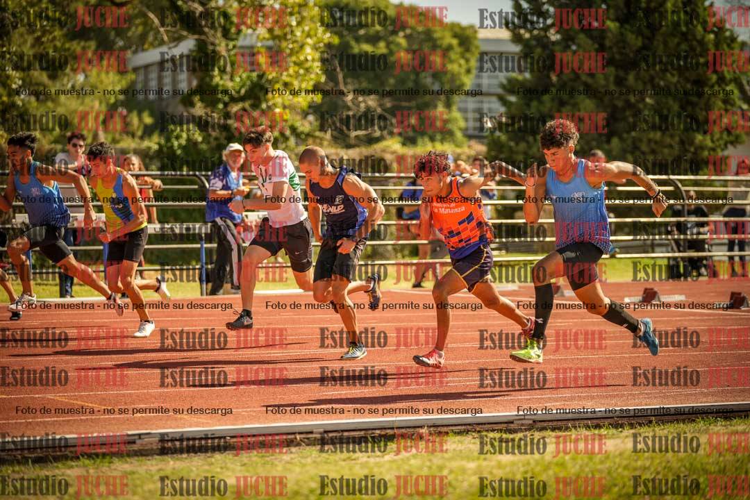 Fotos de los 100 m llanos de varones