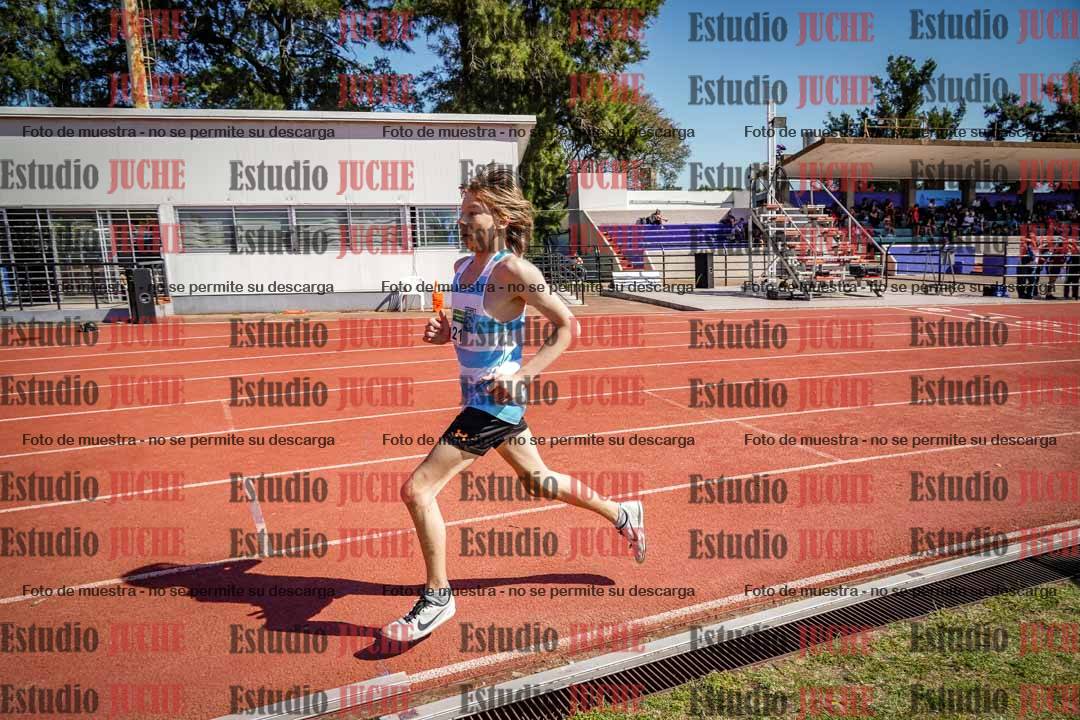 Fotos de los 2400 m de varones