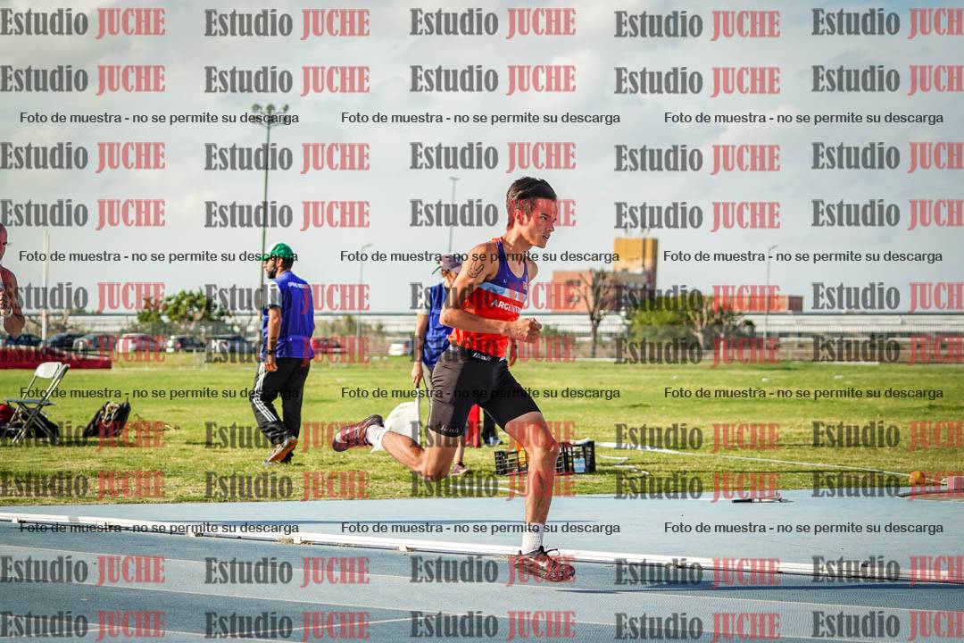 Fotos de los 400 m llanos de varones